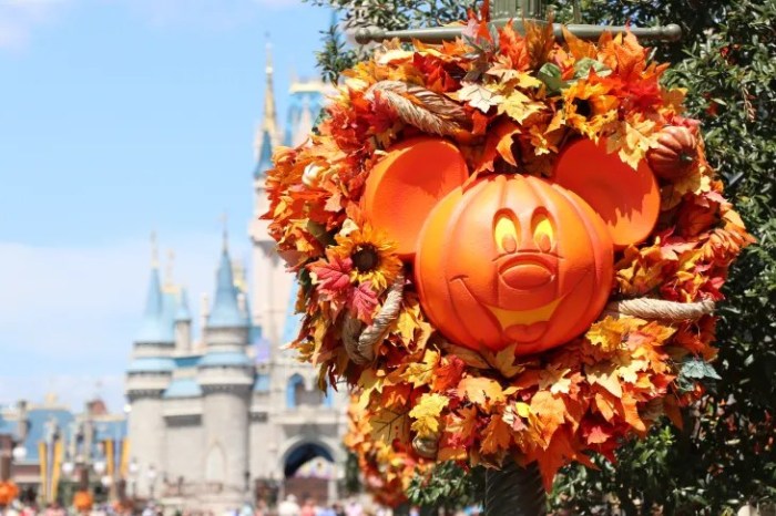 Disney halloween home decor