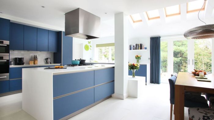 Kitchen decor blue and white