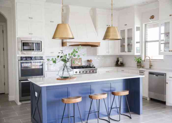 White kitchen decor ideas