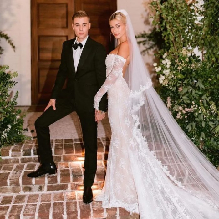 Wedding dress hailey bieber