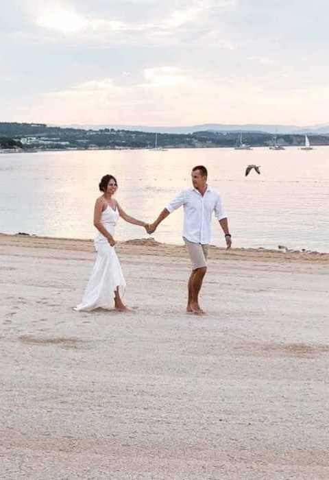 Backless beach wedding dress