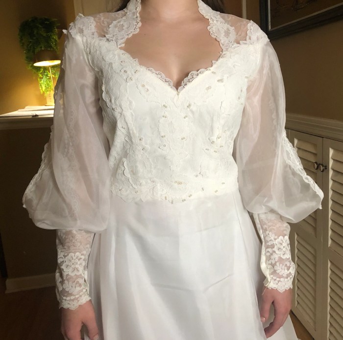 Boho vintage lace wedding dress