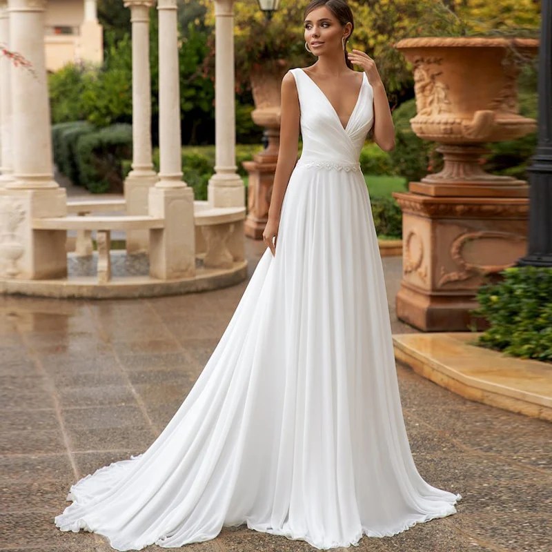 Chiffon strapless wedding dress